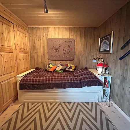Spacious With Beautiful Views *