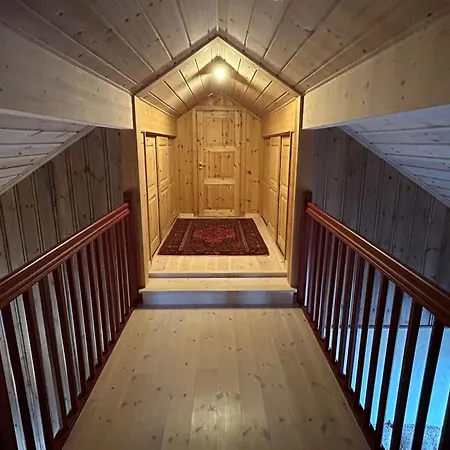 Spacious With Beautiful Views *