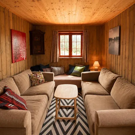 Spacious With Beautiful Views *