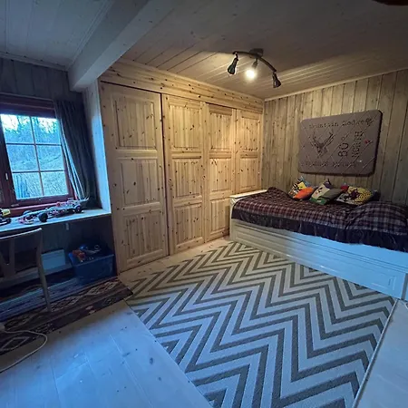 Spacious With Beautiful Views *